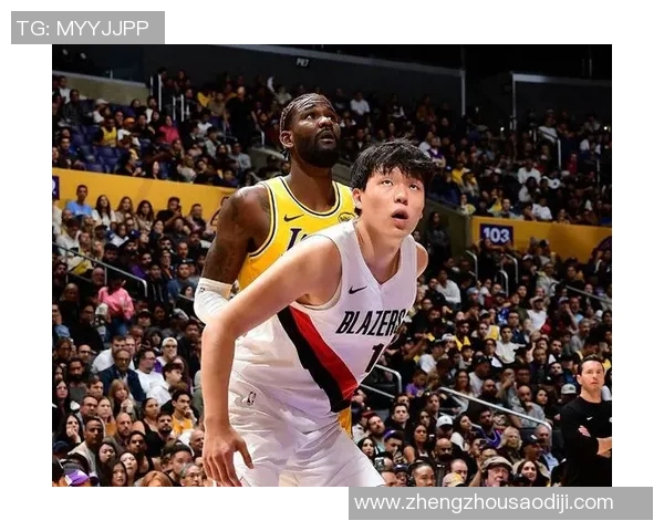 网友偶遇杨瀚森打湖人赛后 携女友+团队去洛杉矶韩料店吃夜宵 网友偶遇杨瀚森打湖人赛后 携女友+团队去洛杉矶韩料店吃夜宵